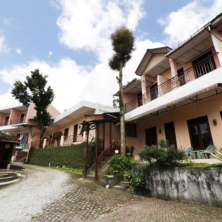 Villa Keluarga Bre Batunanggar เบอราสตากี ภายนอก รูปภาพ