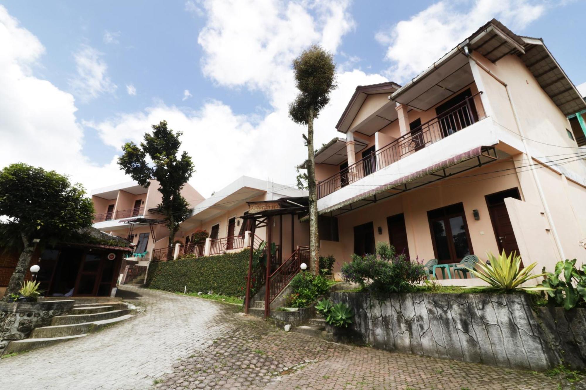 Villa Keluarga Bre Batunanggar เบอราสตากี ภายนอก รูปภาพ