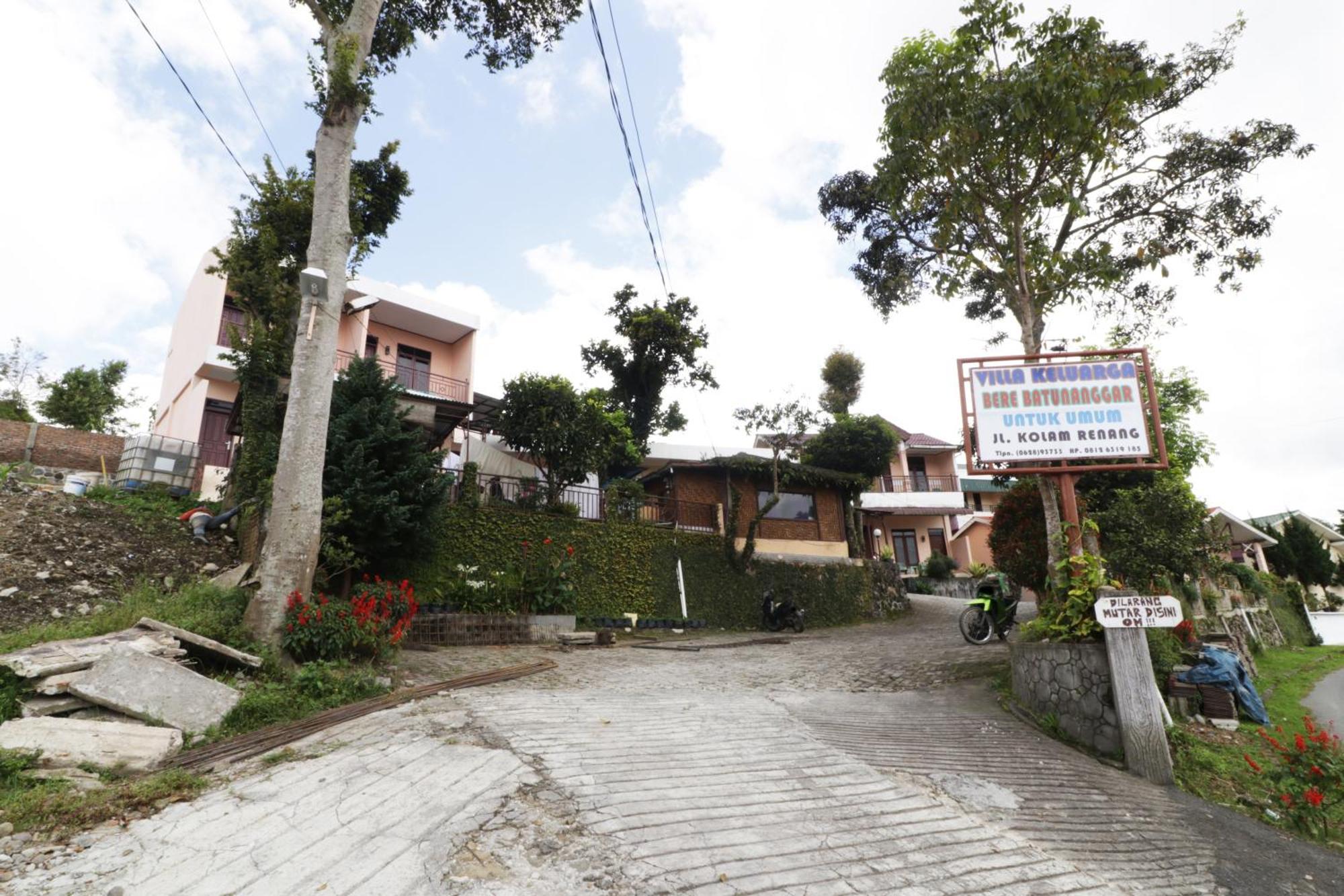 Villa Keluarga Bre Batunanggar เบอราสตากี ภายนอก รูปภาพ