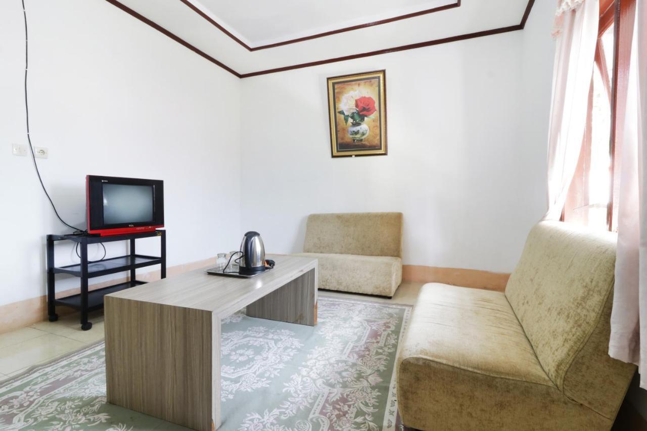Villa Keluarga Bre Batunanggar เบอราสตากี ภายนอก รูปภาพ